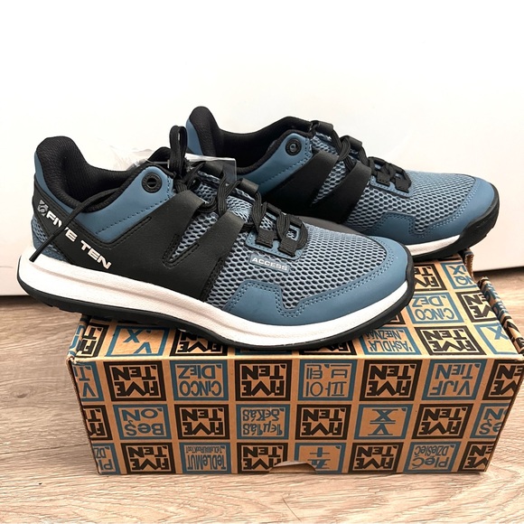 Five Ten Access Mesh Approach Outdoor Shoes 8 Blue Black - Picture 1 of 6